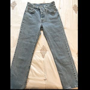 Medium washed Levi Denim Jeans W24 L26
